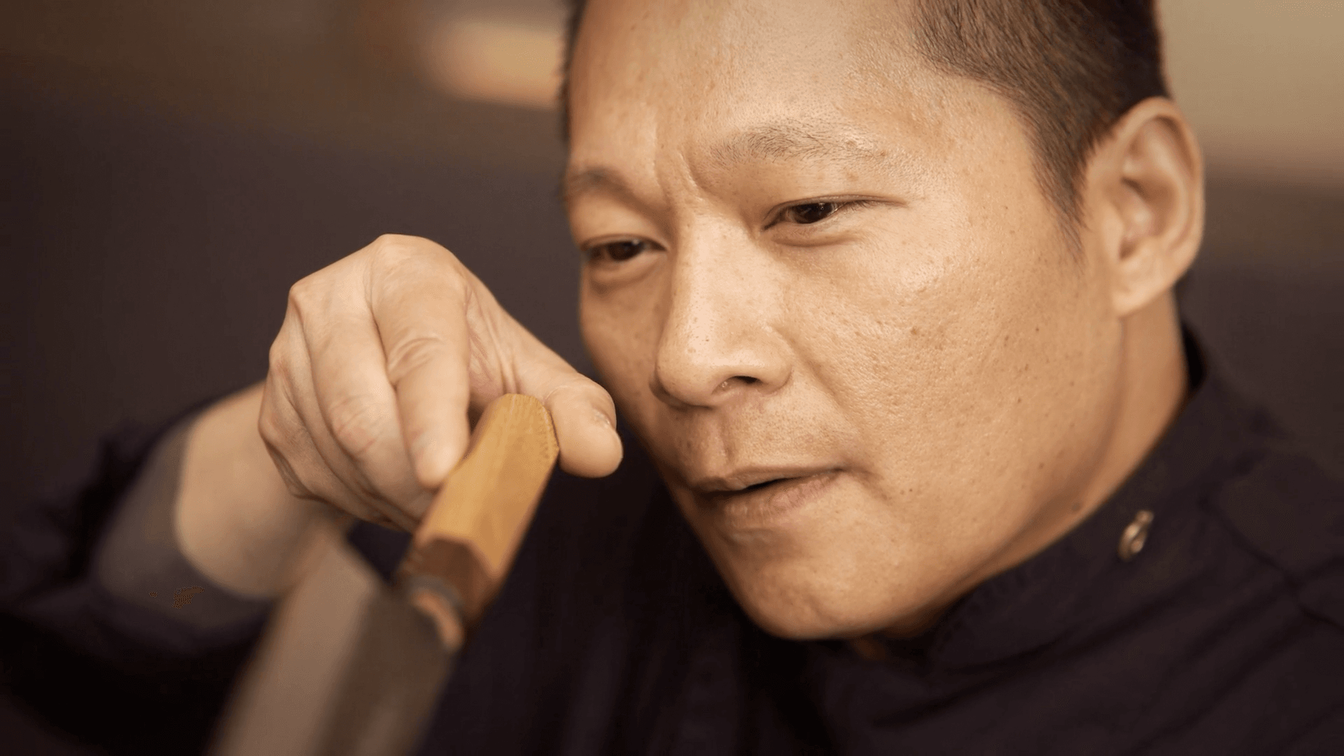 A look at the sharp knife. Sharpened with HORL Kagami